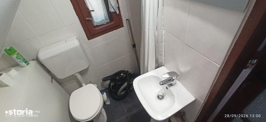 Casă cu 4 camere cu Teren 2259 Mp în Ghioroc