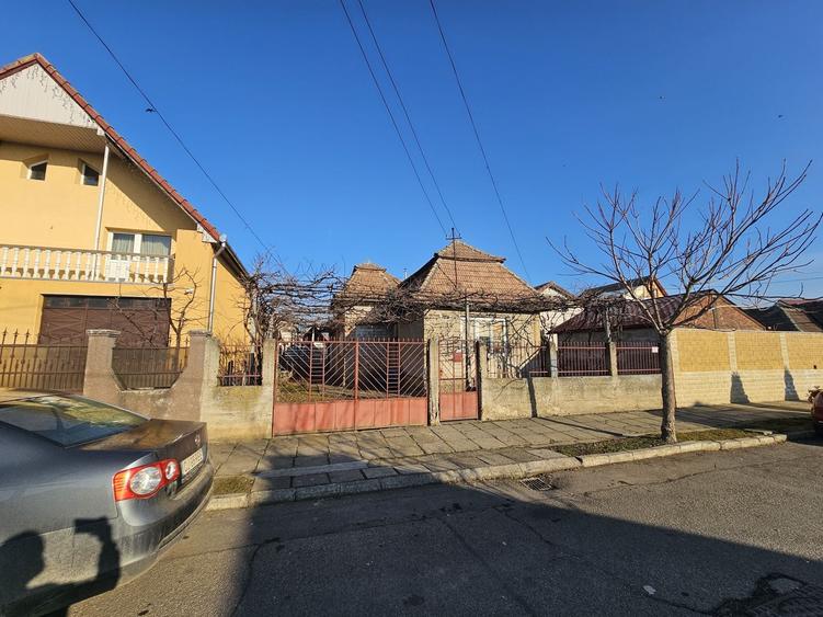 Casă cu 3 camere în Câmpia Turzii