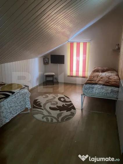 Casă cu 4 camere cu Teren 750 Mp în Central