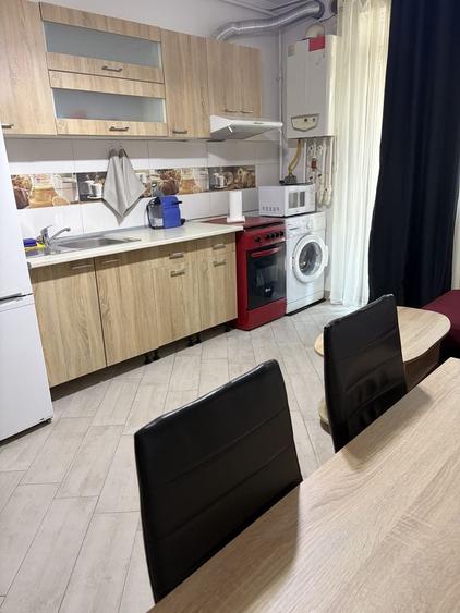 Apartament cu 2 camere decomandat în Metalurgiei