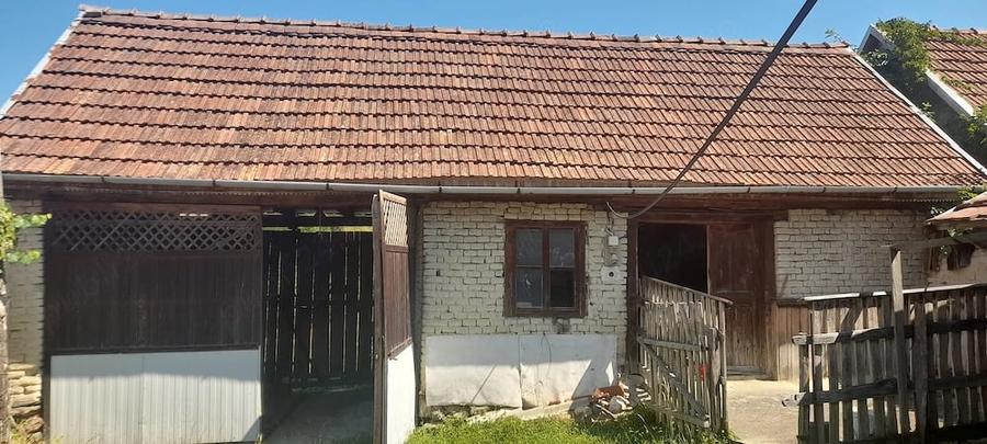 Casă cu 1 camere cu Teren 1000 Mp în Central