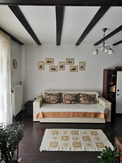 Apartament cu 2 camere decomandat în Zamora