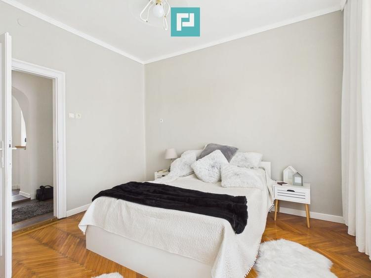 Apartament spațios în clădire ultracentrală - 9