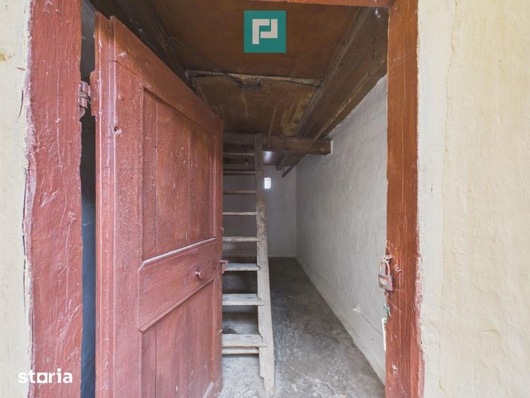 Casă cu 3 camere cu Canalizare în Central
