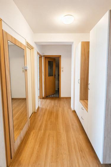 Apartament cu 4 camere decomandat în Tipografilor