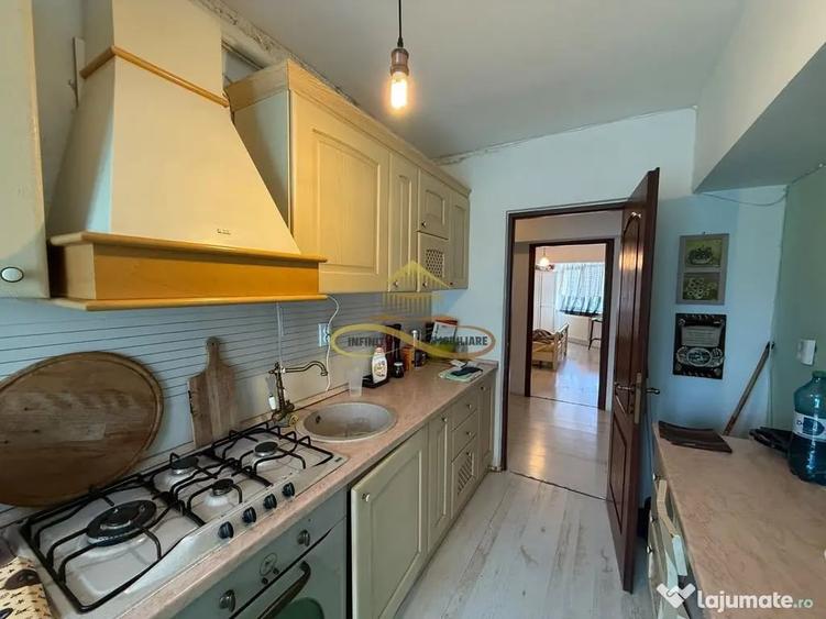Apartament cu 4 camere decomandat în 9 Mai