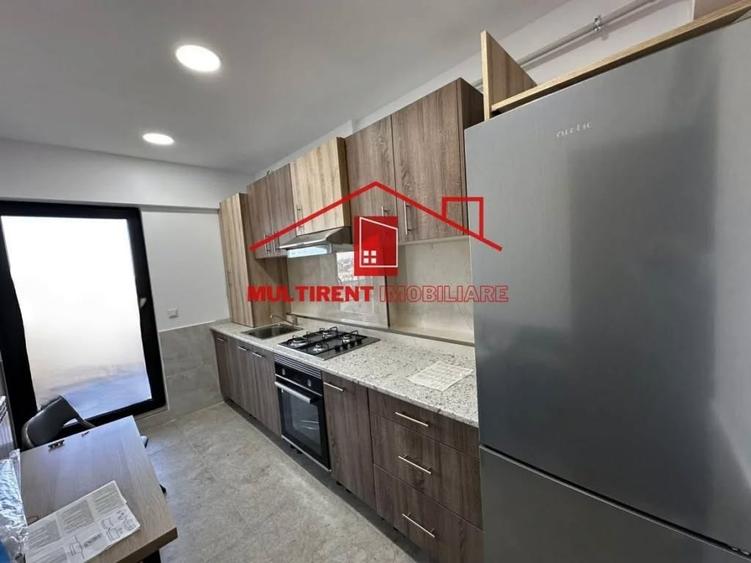 Apartament cu 2 camere decomandat în E3