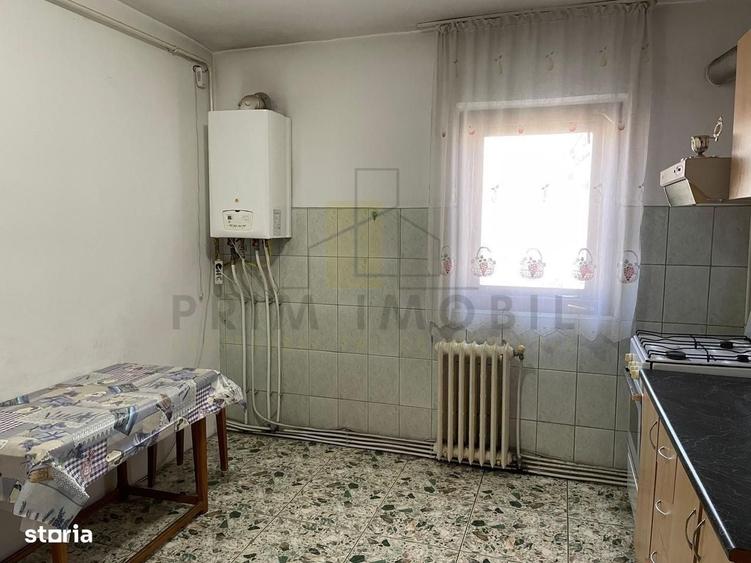 Apartament cu 2 camere decomandat în Gară