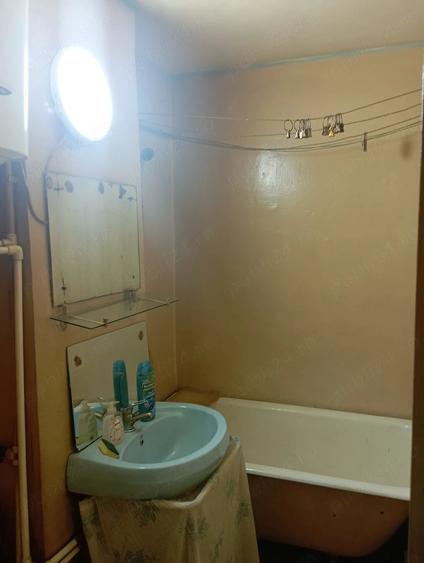 Apartament cu 2 camere decomandat în Micro 15