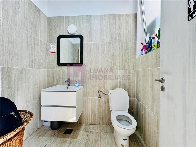 Spațiu comercial, de 93 mp, în Central