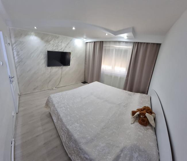 Apartament cu 3 camere decomandat în Unirii Nord