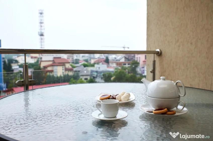 Apartament cu 2 camere semidecomandat, mobilat în Nord