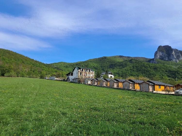 Teren de 9260 mp, în Remetea