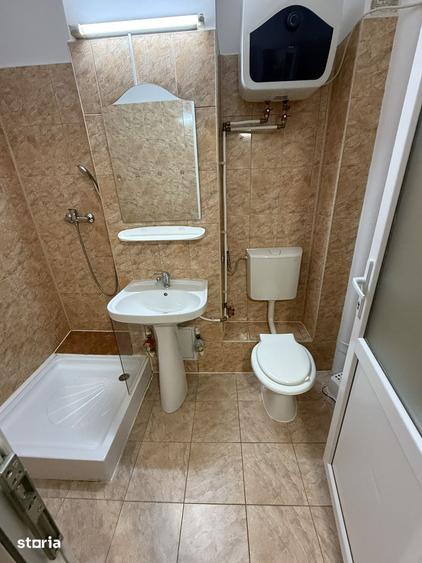 Apartament cu 2 camere decomandat în Titan