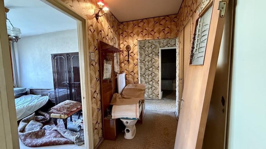 Apartament cu 2 camere decomandat în Tei