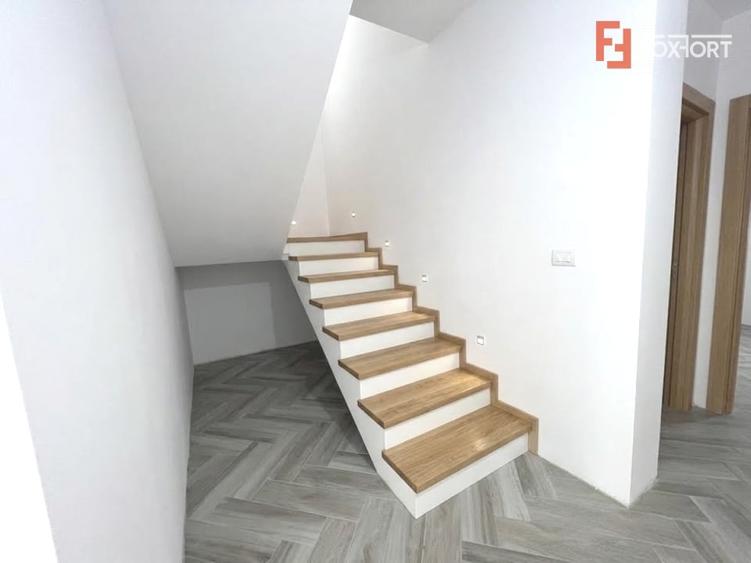 Duplex cu 4 camere cu Teren 273 Mp în Urseni