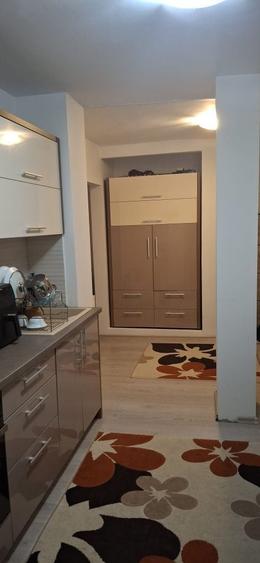 Apartament cu 4 camere decomandat în Târgoviște