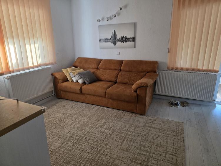 Casă cu 4 camere cu Teren 400 Mp în Utvin