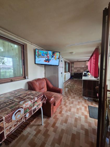 Apartament cu 3 camere decomandat în Obor