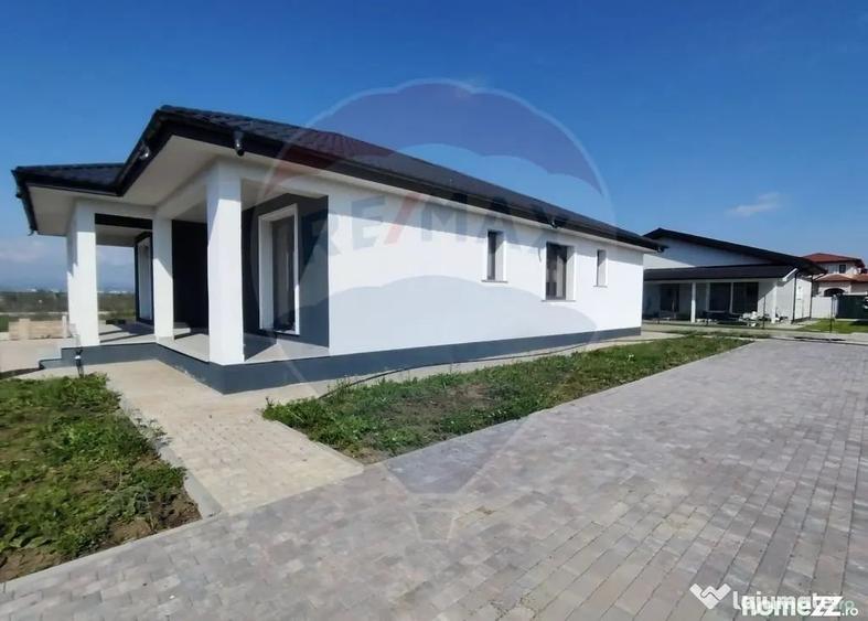 Casă cu 4 camere cu Teren 500 Mp în Vânători