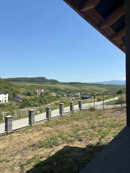 Casă cu Teren 1000 Mp în Jelna