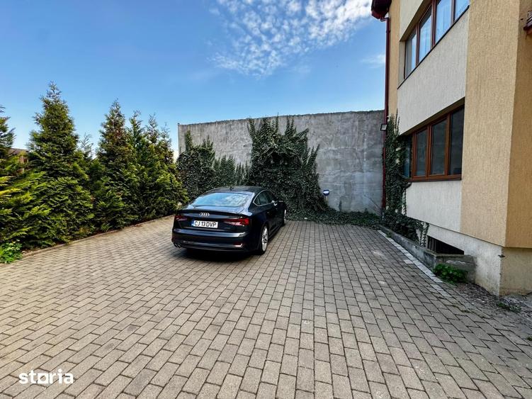 Spațiu comercial, de 110 mp, în Între Lacuri