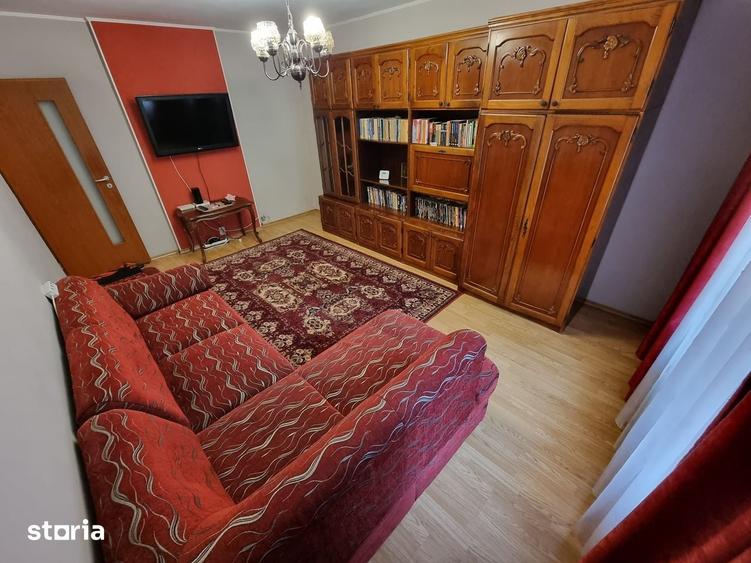 Apartament cu 2 camere decomandat în Nicolina