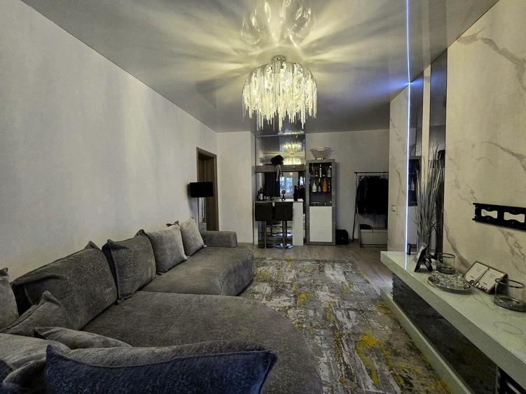 Apartament cu 3 camere semidecomandat, mobilat în Dobroești