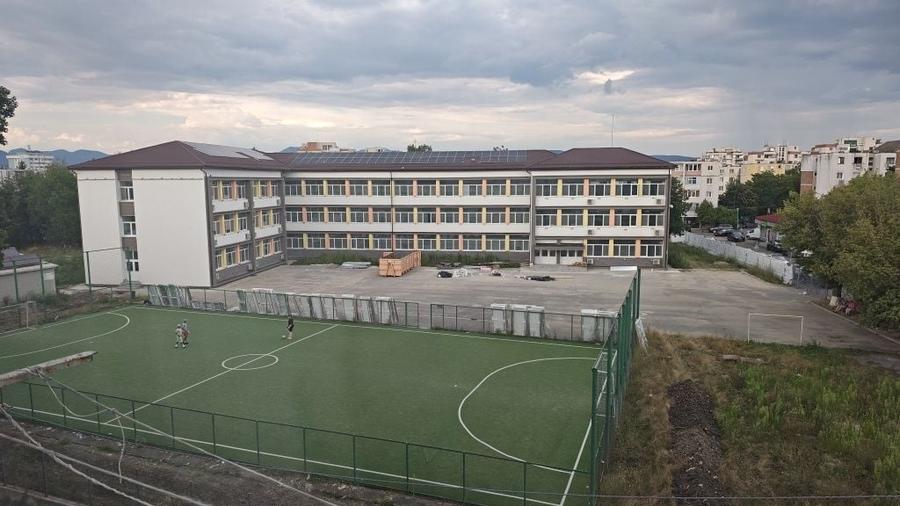 Garsonieră decomandată în Deve
