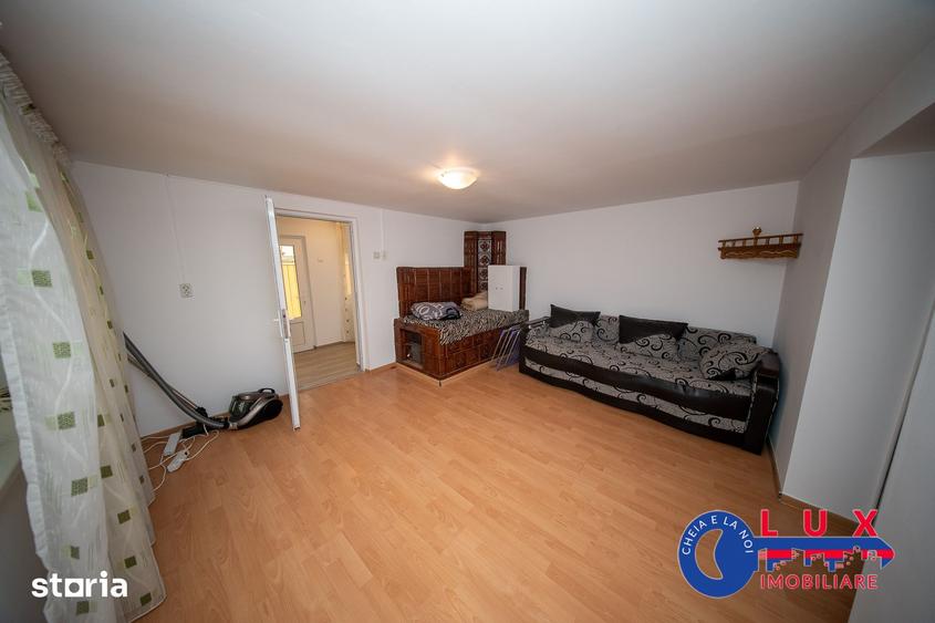 Casă cu 5 camere cu Teren 627 Mp în Sarichioi