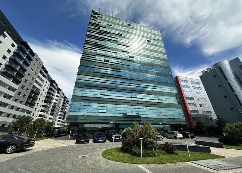 Birou, de 221 mp, în Central