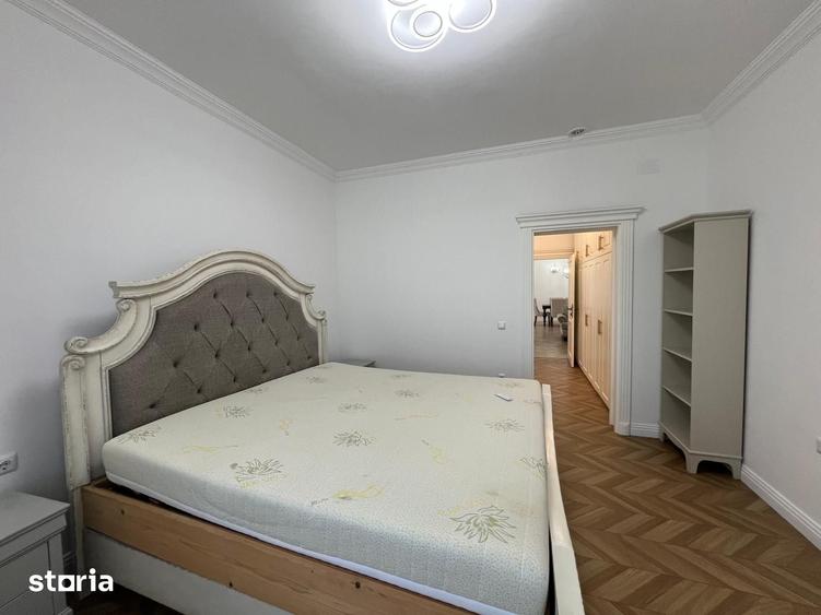Casă cu 6 camere cu Teren 1500 Mp în Central
