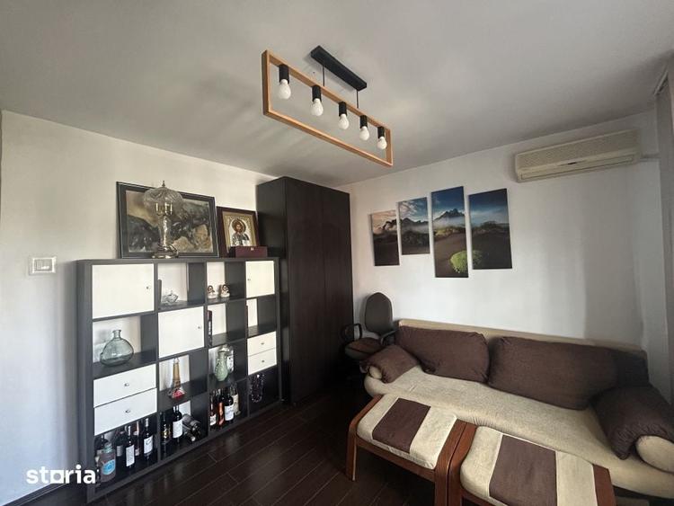 Apartament cu 4 camere decomandat în Plopilor
