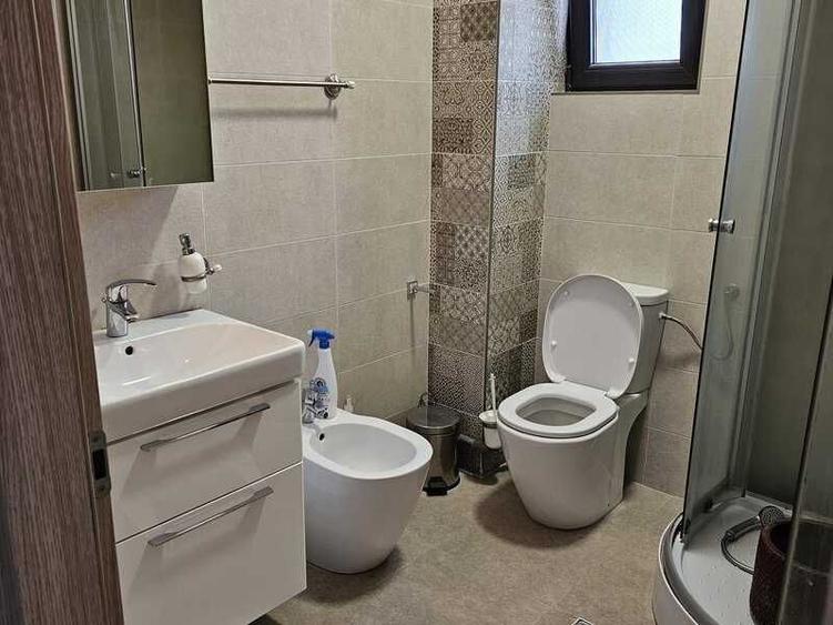 Apartament cu 2 camere semidecomandat în Dămăroaia