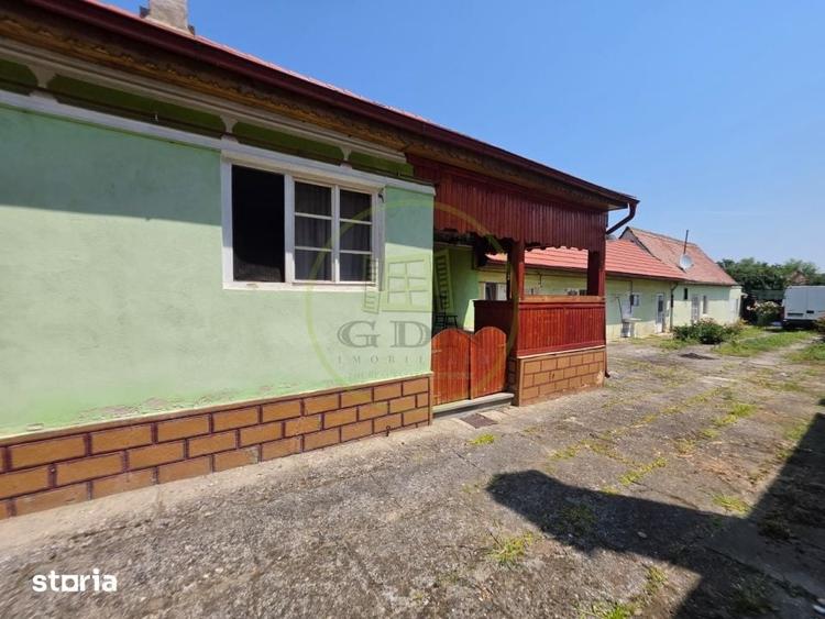 Casă cu 6 camere decomandat cu Teren 1200 Mp în Gura Râului