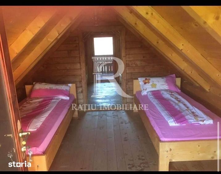 Casă cu 7 camere cu Teren 7384 Mp în Buntești
