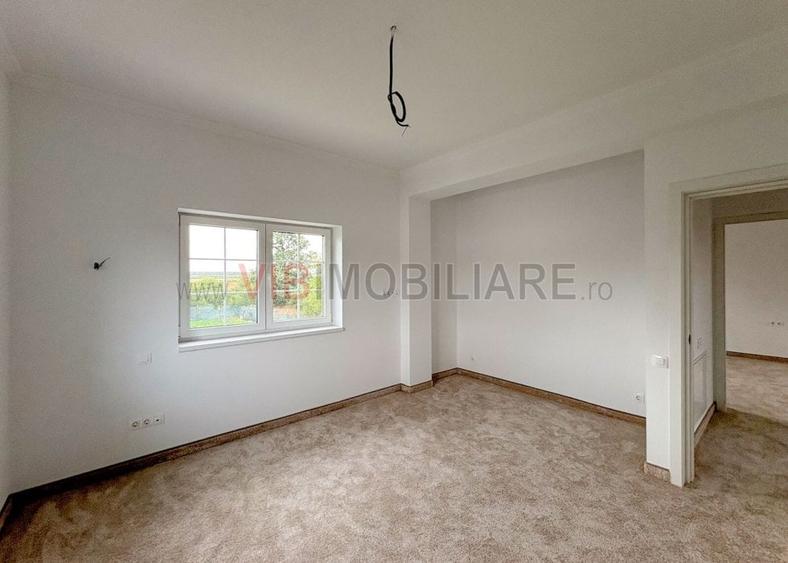 Casă cu 4 camere cu Garaj în Corbeanca