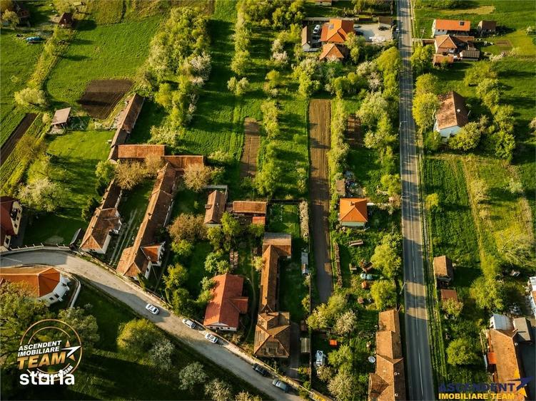 Casă cu 7 camere cu Teren 2822 Mp în Central