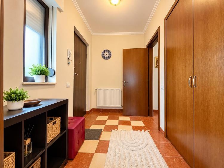 Casă individuală cu 5 camere cu Teren 420 Mp în Corbeanca