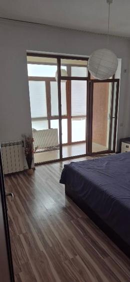 Apartament cu 3 camere semidecomandat, mobilat în Lujerului