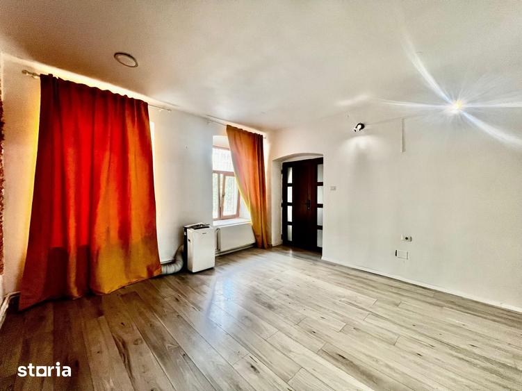 Apartament cu 2 camere semidecomandat în Independenței