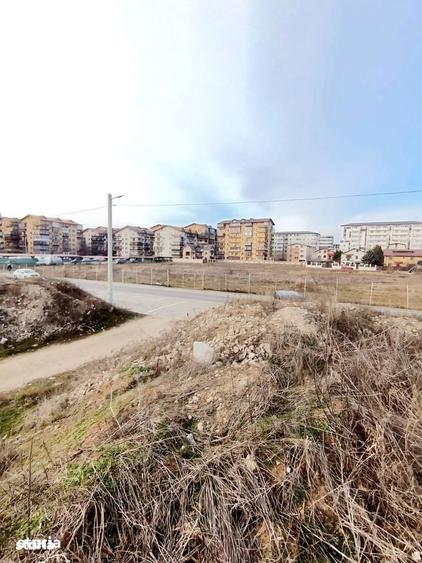 Teren de 10000 mp, în Militari