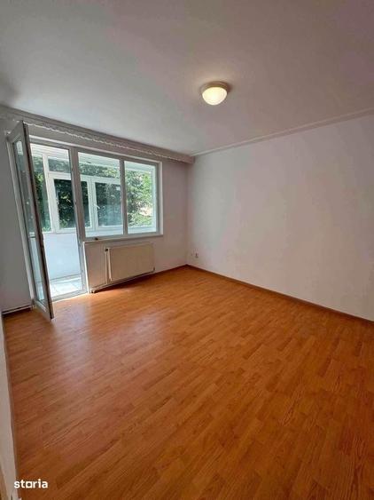 De vanzare apartament 3 camere, decomandat, etajul 2. Pret 48000e - 5