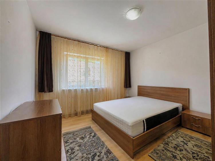 Apartament cu 3 camere decomandat, mobilat în Bartolomeu