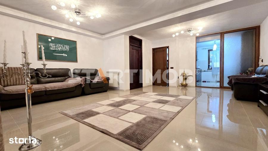 Casă cu 6 camere decomandat cu Teren 306 Mp în Central