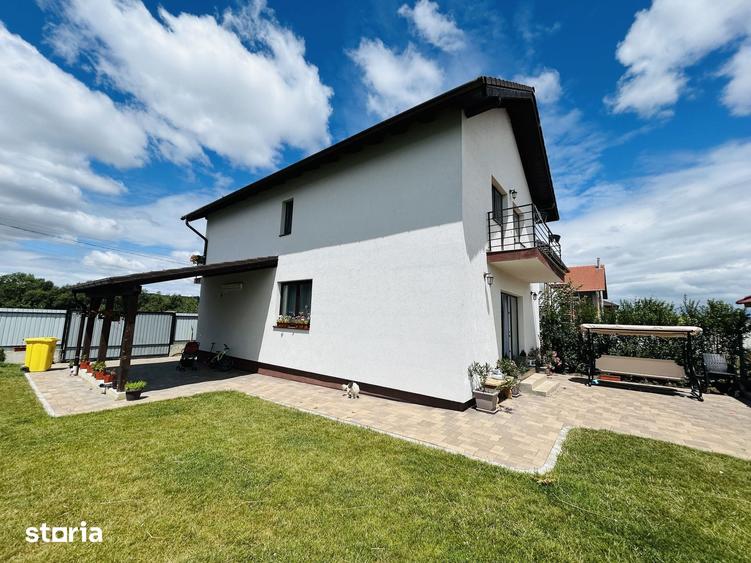 Casă cu 4 camere cu Teren 750 Mp în Cristian
