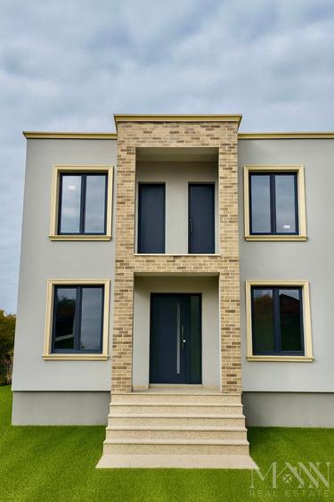 Duplex cu 4 camere cu Canalizare în Dealuri Oradea