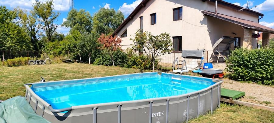 Casă individuală cu 4 camere cu Canalizare în Cătălina