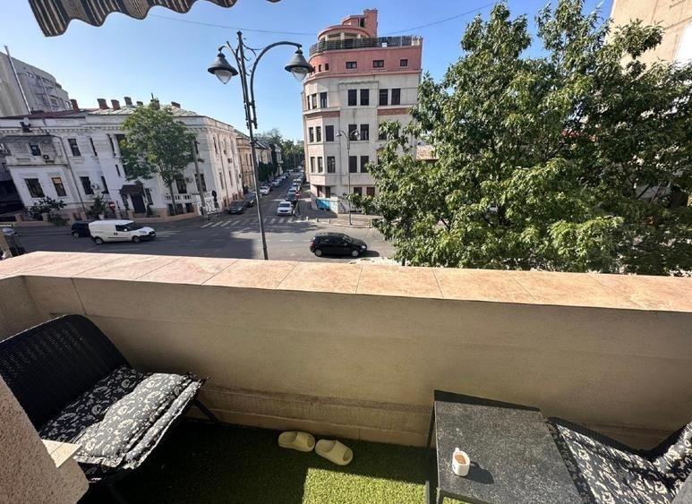 Apartament cu 4 camere decomandat, mobilat în Grădina Icoanei