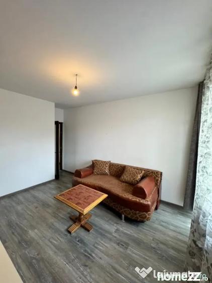Apartament cu 2 camere decomandat în Hotvon